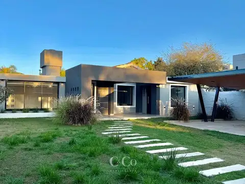 Casa en Venta en Santa Rita, USD 265.000