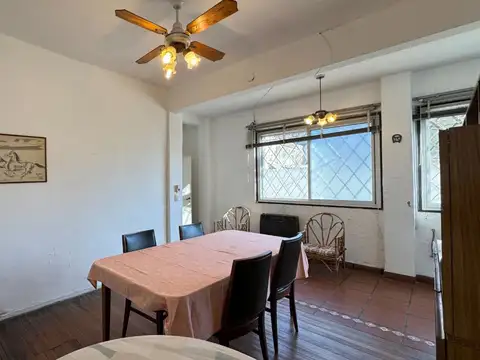 Casa 5 ambientes con 1 baño