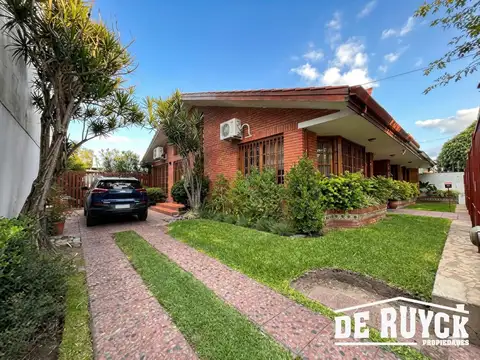 Casa 4 ambientes con 3 baños