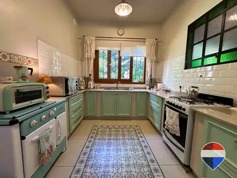 CASA EN VENTA LUIS GUILLON CON PILETA Y QUINCHO