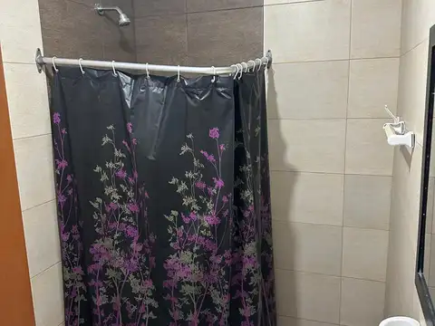 Alquiler 2 ambientes con cochera y patio - San justo