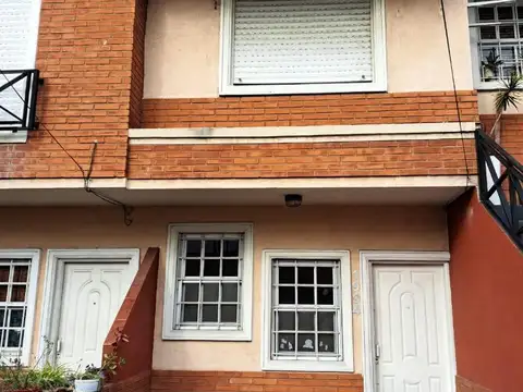 ExCELENTE DUPLEX DE 2 AMBIENTES