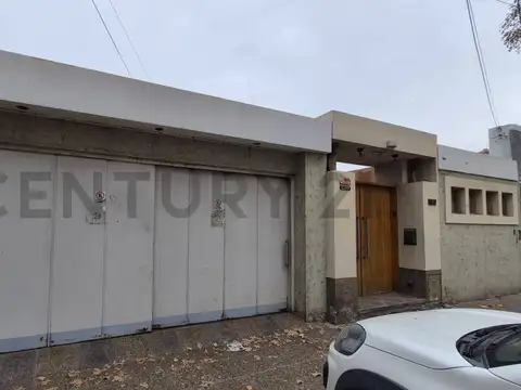 Gutierrez 300, Piso 0