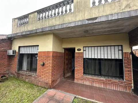 Casa en Venta en Castelar Sur, USD 120.000