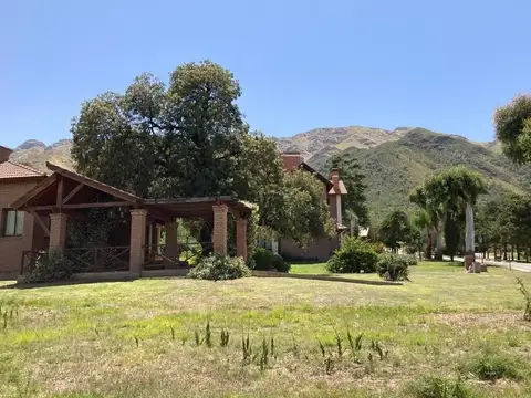 Terreno en Venta de 1212,0 m2