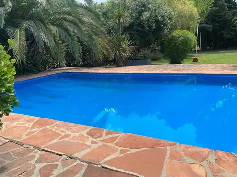 Hermosa Quinta  Venta Calle Formosa en La Reja OPORTUNIDAD