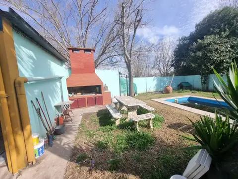 Casa 6 ambientes con 3 baños