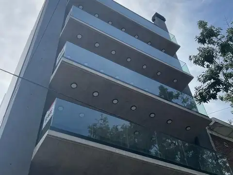 Avenida Larrazábal 500, Piso 1