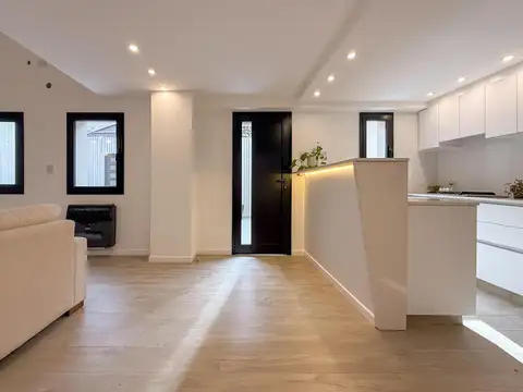 Casa 5 ambientes con 3 baños