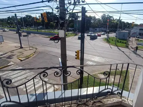 Venta | Departamento | Piso exclusivo | 3 Dormitorios | Capitán Bermúdez | Barrio Centro