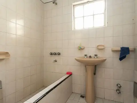 Depto Tipo Casa 11 ambientes con 7 baños