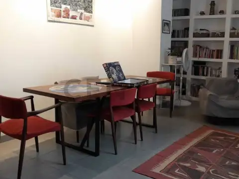 CASA 4 AMBIENTES EN VENTA – A 200 MTS DE PLAZA IRLANDA – EXCELENTE UBICACIÓN | T