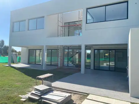 Casa en Venta en Los Robles De Maschwitz, USD 340.000