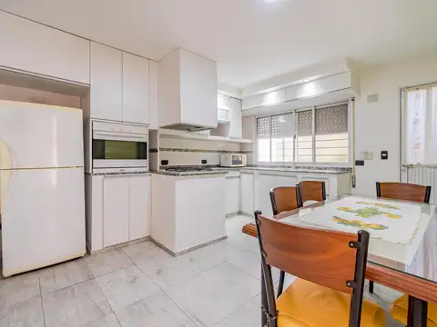 VENTA/PERMUTA- Casa de pasillo - 4 dormitorios - Barrio Industrial, Rosario.