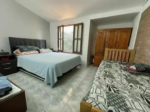 Casa 18 ambientes con 3 baños