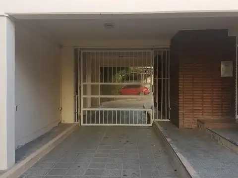 Departamento en Alquiler en Área Centro Oeste, $ 1.400.000