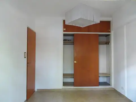 Depto Tipo Casa en Alquiler en Villa Pueyrredón, $ 800.000