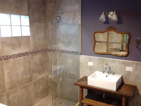 Casa de diseño en alquiler | Amplio parque en Zona Laprida al 2400 (Ejército)