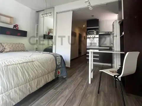 Araoz 2200, Piso 1