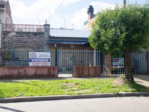 Casa - Venta - Argentina, Isidro Casanova - URDANETA 40