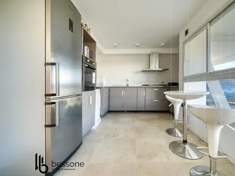 Casa 4 ambientes con 3 baños