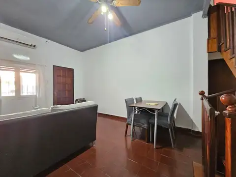 Depto Tipo Casa en Venta de 6 ambientes
