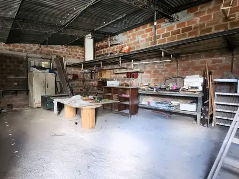Casa 5 ambientes con 2 baños