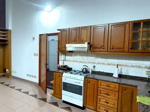 HERMOSO CHALET EN IMPECABLE ESTADO APTO CREDITO