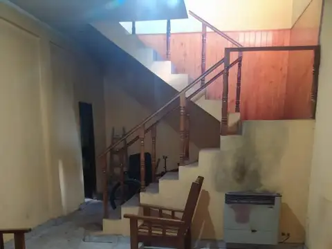 Casa de dos plantas en Libertad