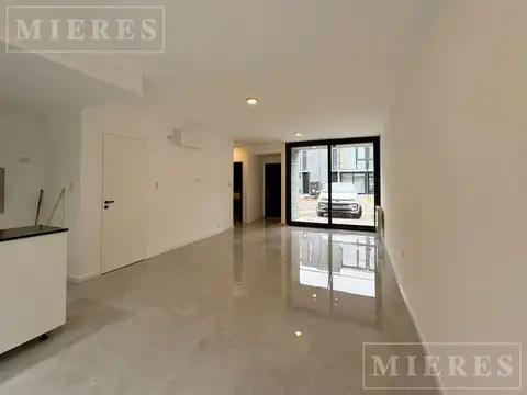Triplex en Alquiler - Sunny