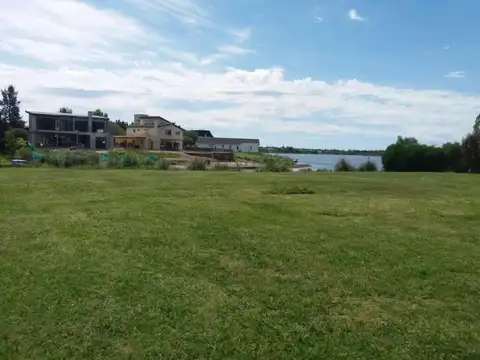 Boulevard de Todos los Santos al 5700 - Santa Clara - Villanueva - Tigre