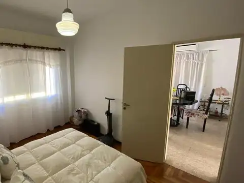 VENTA CASA 3 AMB PARQUE / COCH AP. CRED. -  MERLO