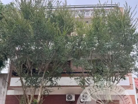 GRAN PROPIEDAD DE 2 DORMITORIOS Y DEPENDENCIA EN OLIVOS