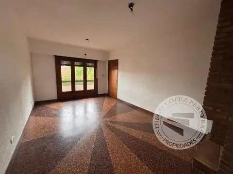 Depto Tipo Casa en Alquiler de 3 dormitorios