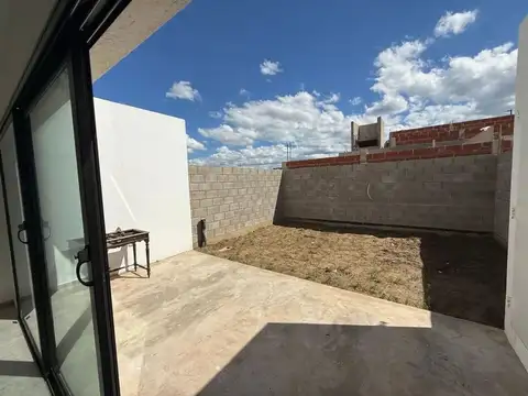 Depto Tipo Casa en Venta con 1 cocheras