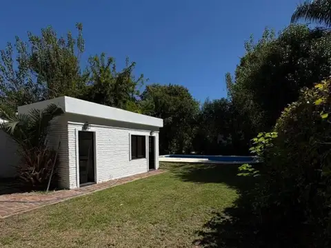 Casa 5 ambientes con 2 baños