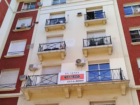 Marcelo T de Alvear  700