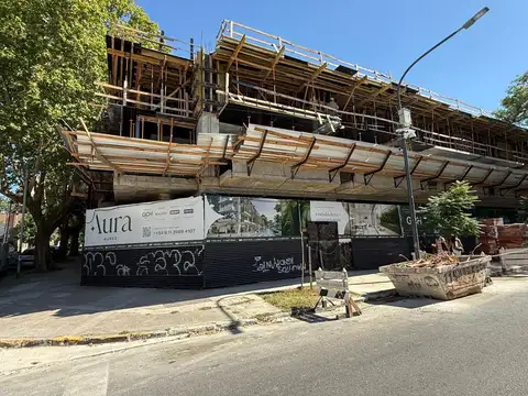 Departamento en VENTA dos ambientes con balcón terraza  piso 2