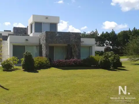 Casa en Venta de 5 dormitorios