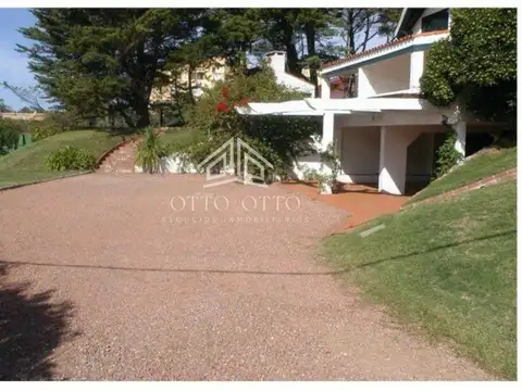 Alquiler casa seis dormitorios punta del este playa mansa