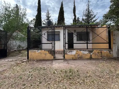 Casa 2 ambientes con 1 baño