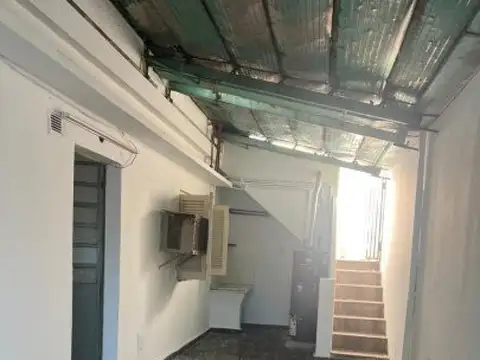 Casa en Alquiler con 1 cochera