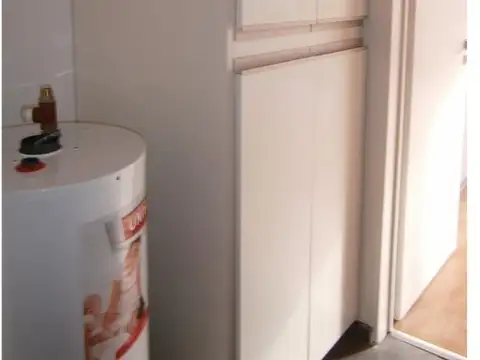 2 ambientes en 2° Planta Al frente -  Departamento  8 - Apto Crédito. - RENTA INMEDIATA