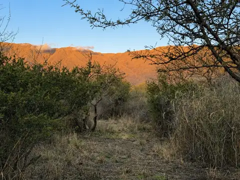 Terreno con bajada al arroyo en La Paz - Traslasierras