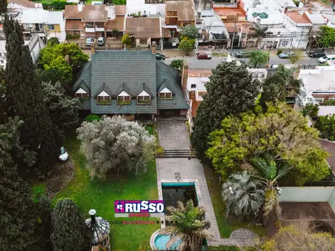 Casa 6 ambientes con 4 baños