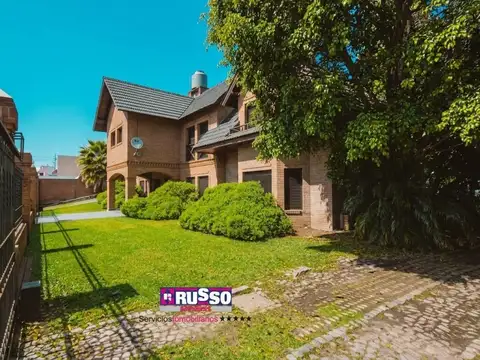 Venta de casa 6 ambientes en Villa Madero