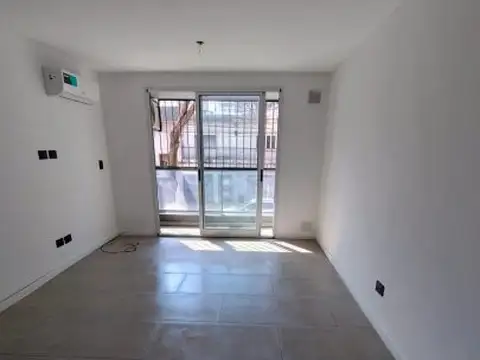 ITUZAINGO 729 , Piso 1