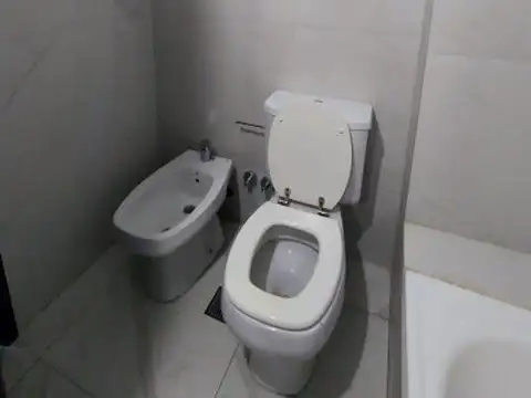 Departamento en Alquiler en Abasto, $ 550.000