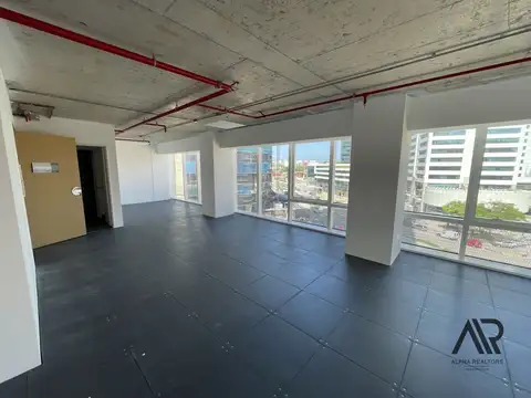 Local en Venta en Puerto Buceo , USD 445.000