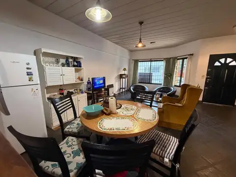 Casa 4 ambientes con 1 baño